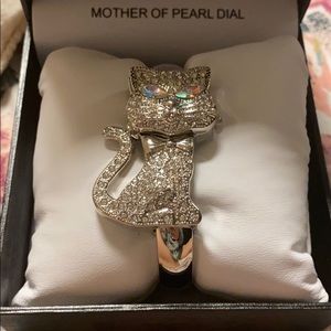 Mother of Pearl Cat bracelet